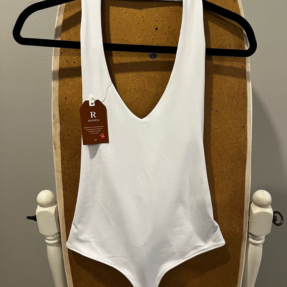 Reoria  White V-Neck Bodysuit